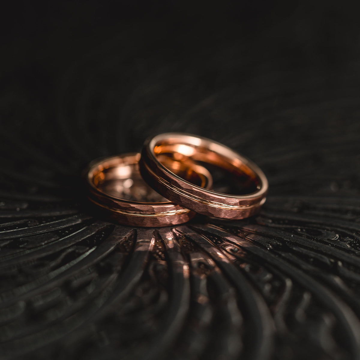 "Hex Forge" Hammered Tungsten Carbide- 4mm Womens- Coffee x Rose Gold
